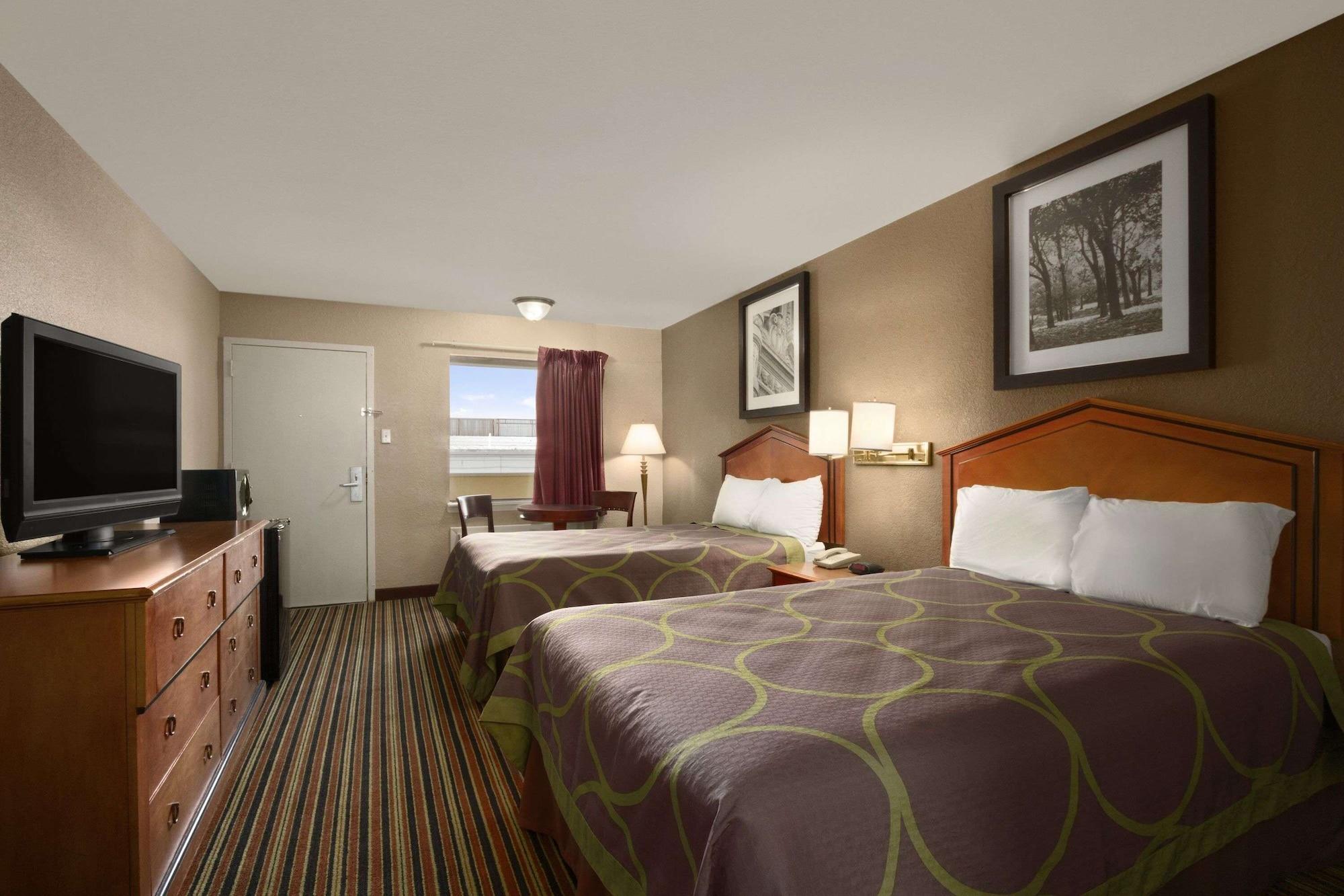 Super 8 By Wyndham Chattanooga/East Ridge Exterior photo