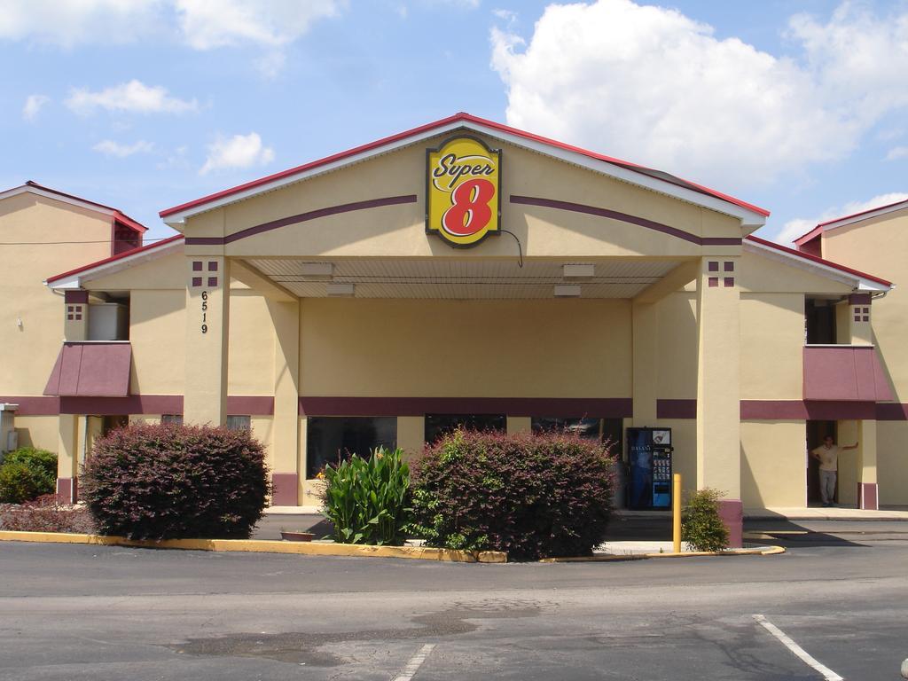 Super 8 By Wyndham Chattanooga/East Ridge Exterior photo